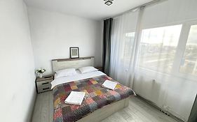 Central View Apartment-2 Rooms & Free Parking